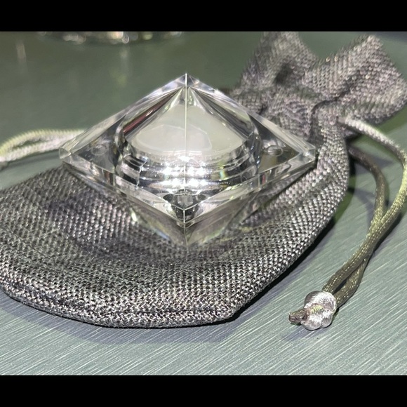 🆕 THALGO Limited Edition Shimmer face/body Diamond Dust Poudre Diamant Shimmer - Picture 8 of 15